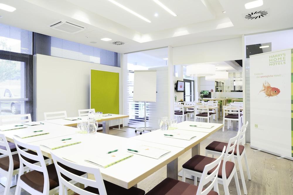 Harry'S Home Linz-Urfahr Hotel & Apartments Екстериор снимка
